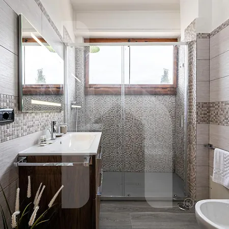 Homiday - - Elegant Apartment- 3 2 Bagni