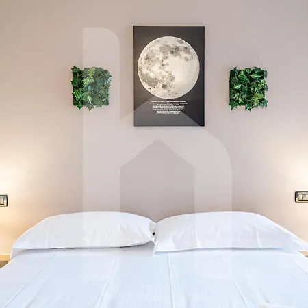 Homiday - - Elegant Apartment- 3 2 Bagni *